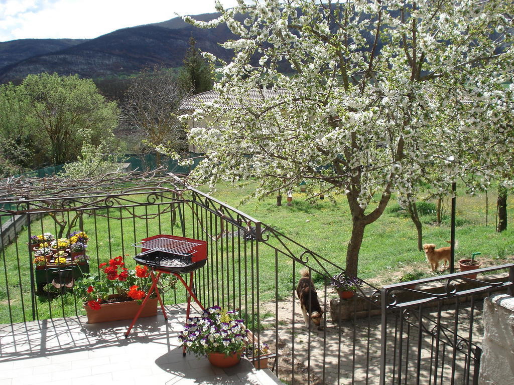 Abruzzo Segreto Bed & Breakfast Navelli ภายนอก รูปภาพ