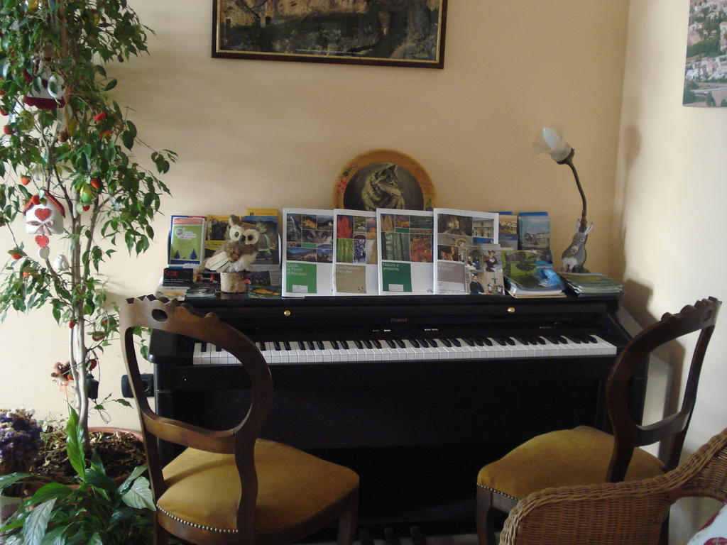 Abruzzo Segreto Bed & Breakfast Navelli ภายนอก รูปภาพ