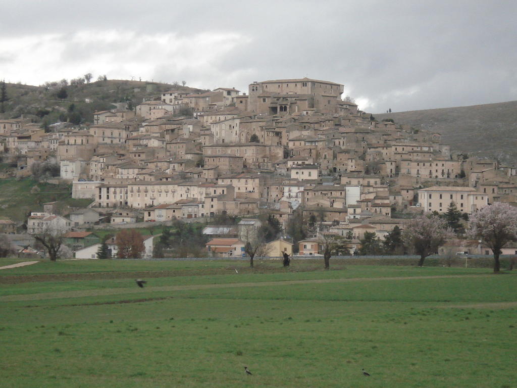 Abruzzo Segreto Bed & Breakfast Navelli ภายนอก รูปภาพ